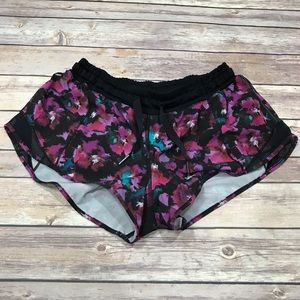 Lululemon Hotty Hot Short in Mini Midnight Bloom